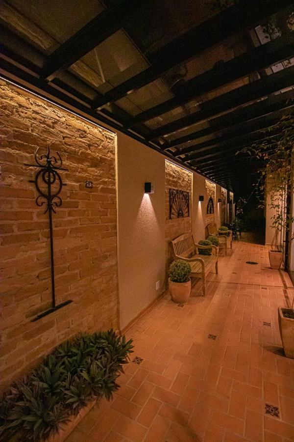 Prado Hotel Ампаро Екстериор снимка