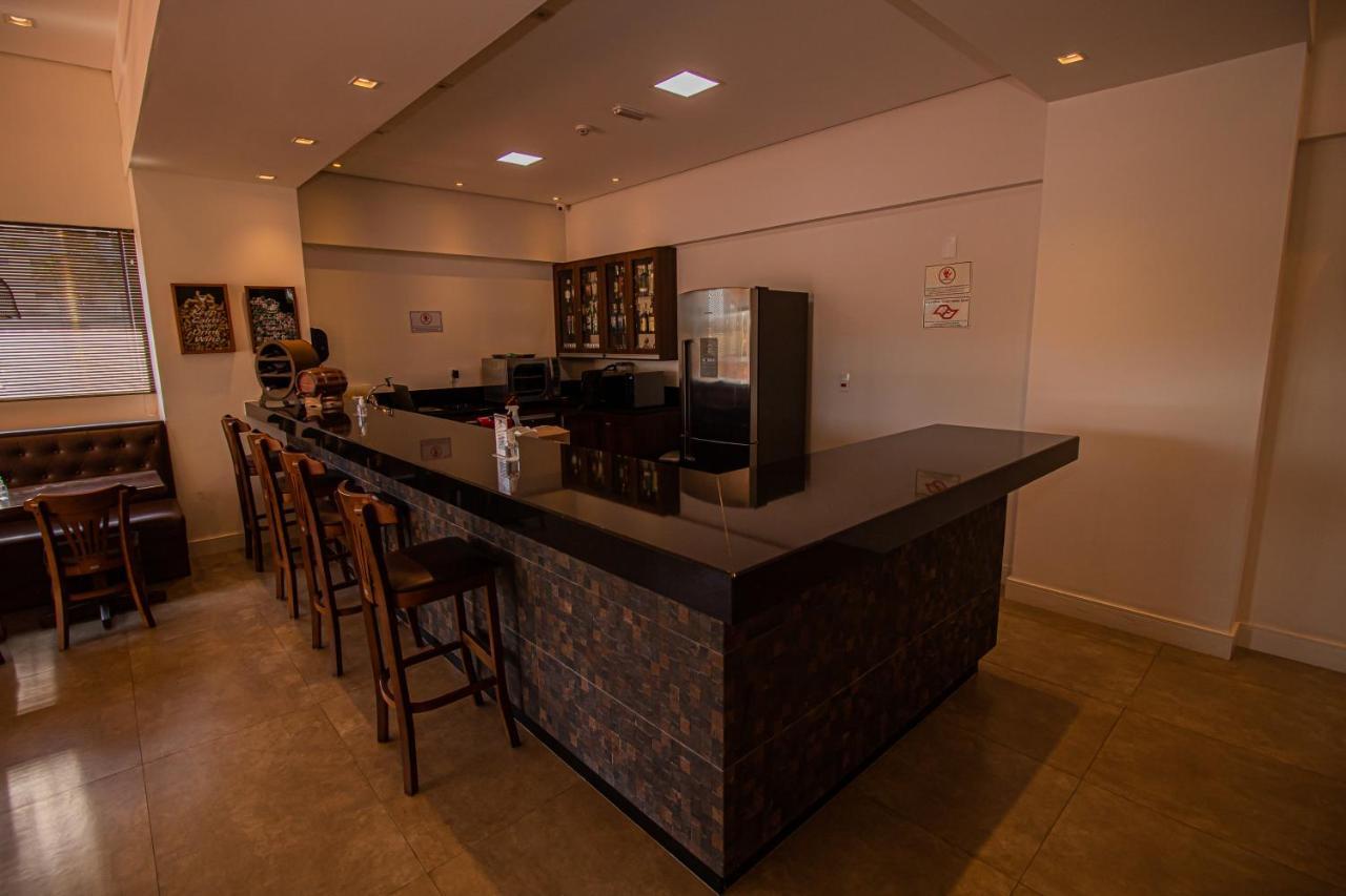 Prado Hotel Ампаро Екстериор снимка